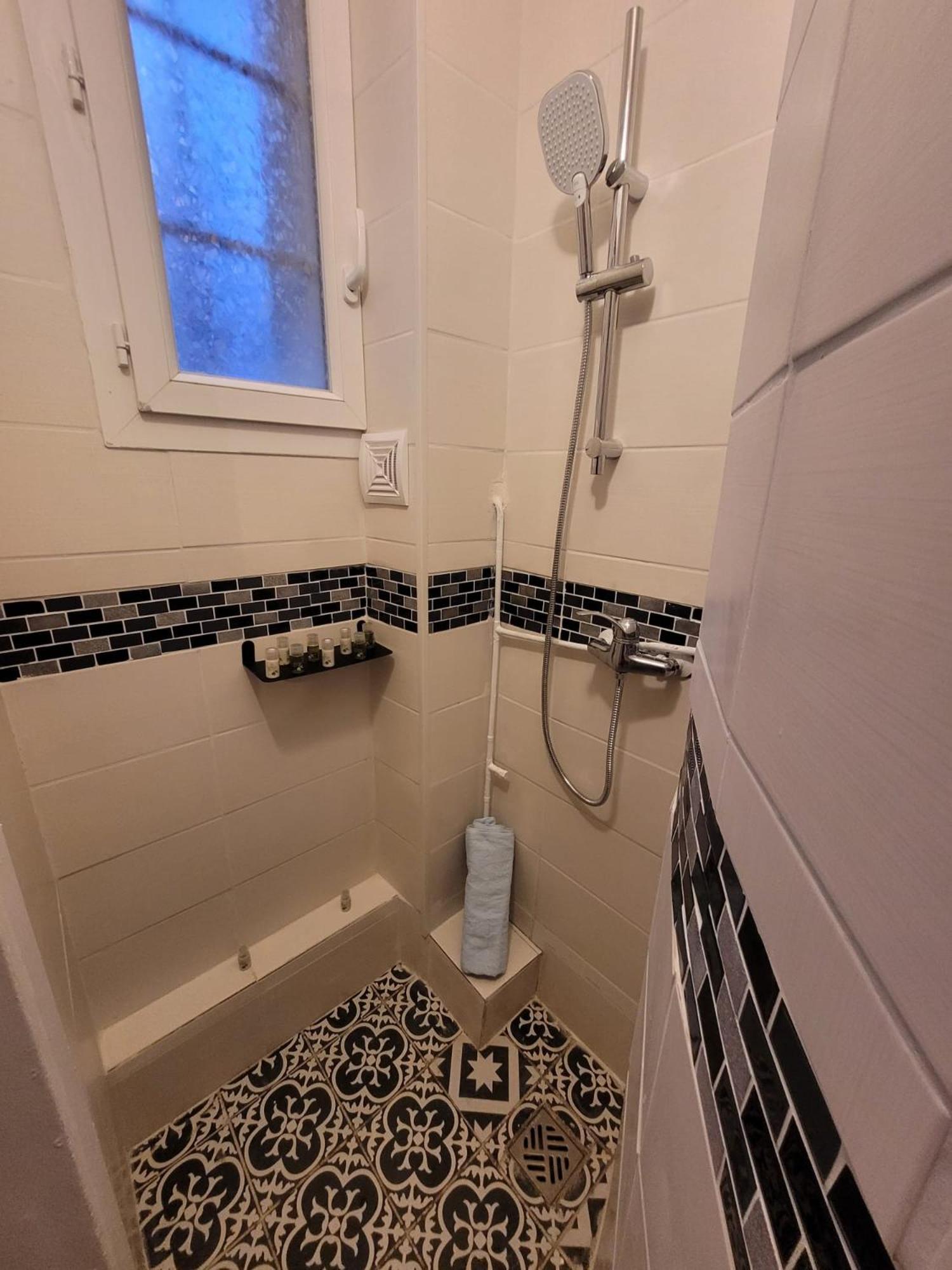 Charmant Appartement Pres De Montmartre 2 Paris Eksteriør billede